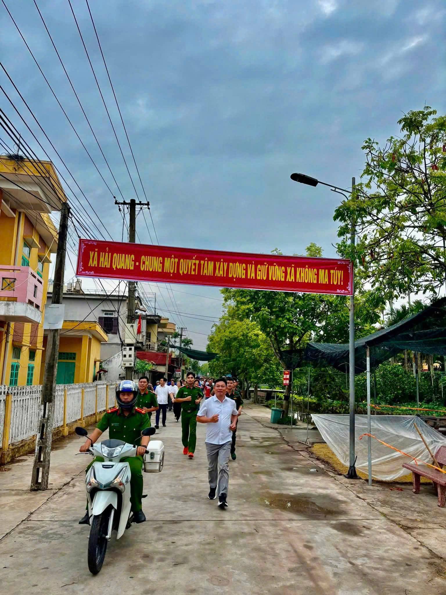 anh tin bai